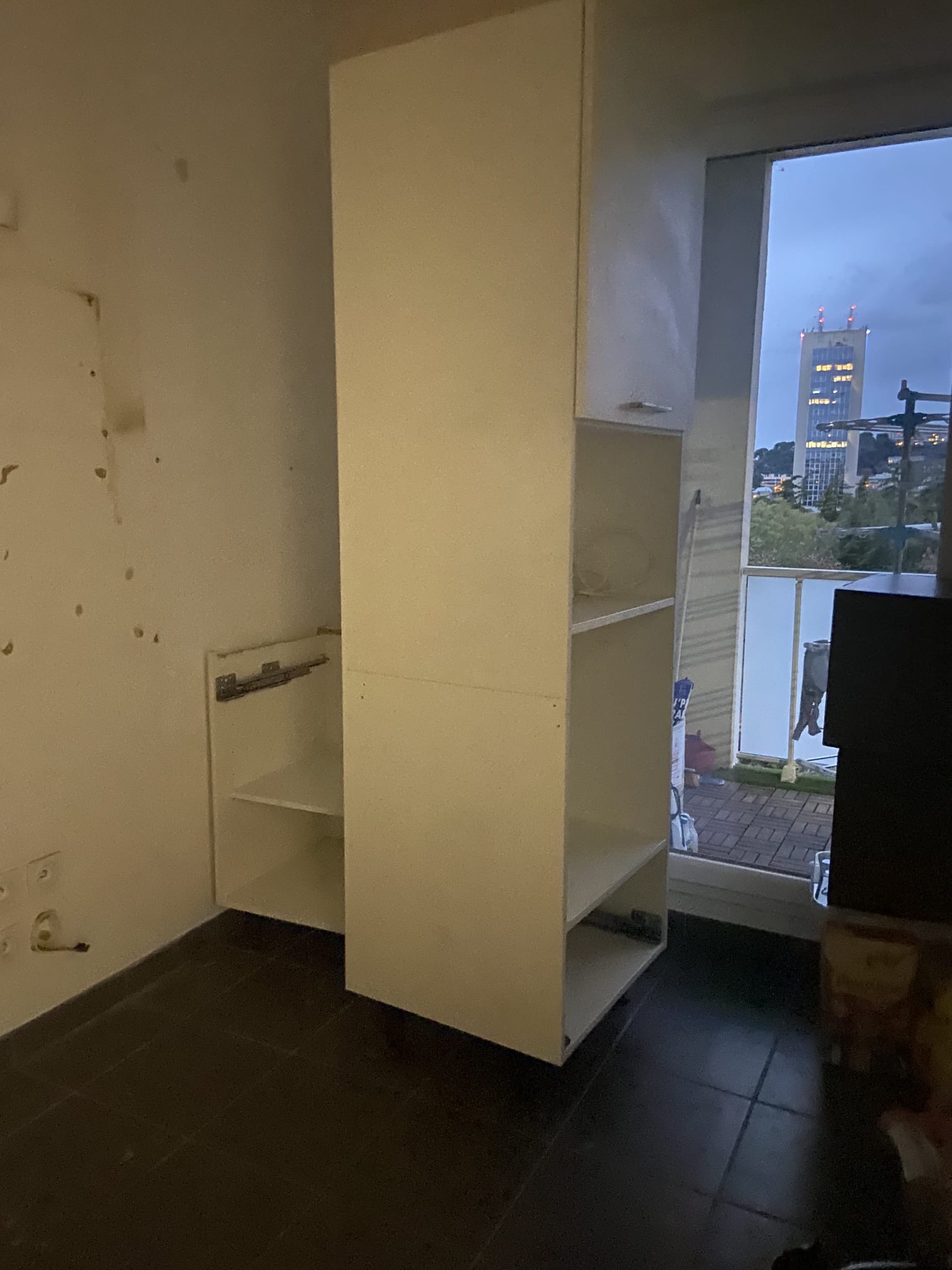 Débarras réalisé par Farah Débarras