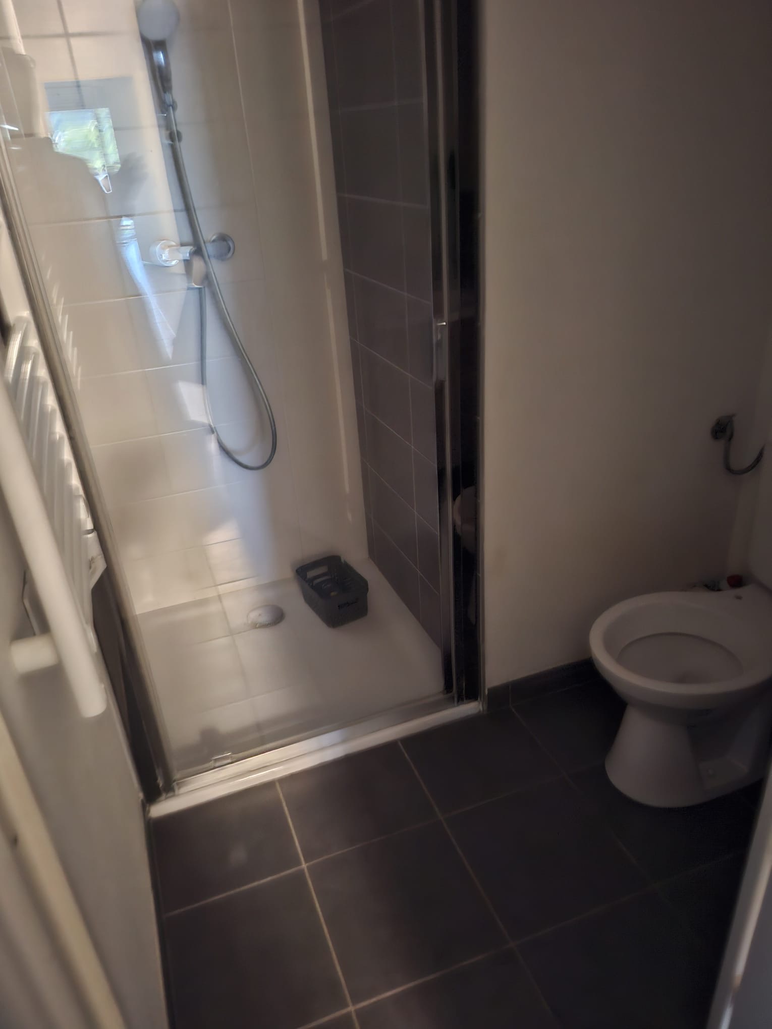 Débarras réalisé par Farah Débarras