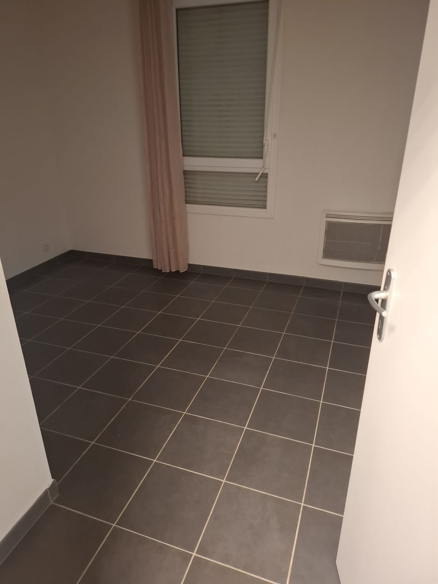 Débarras réalisé par Farah Débarras