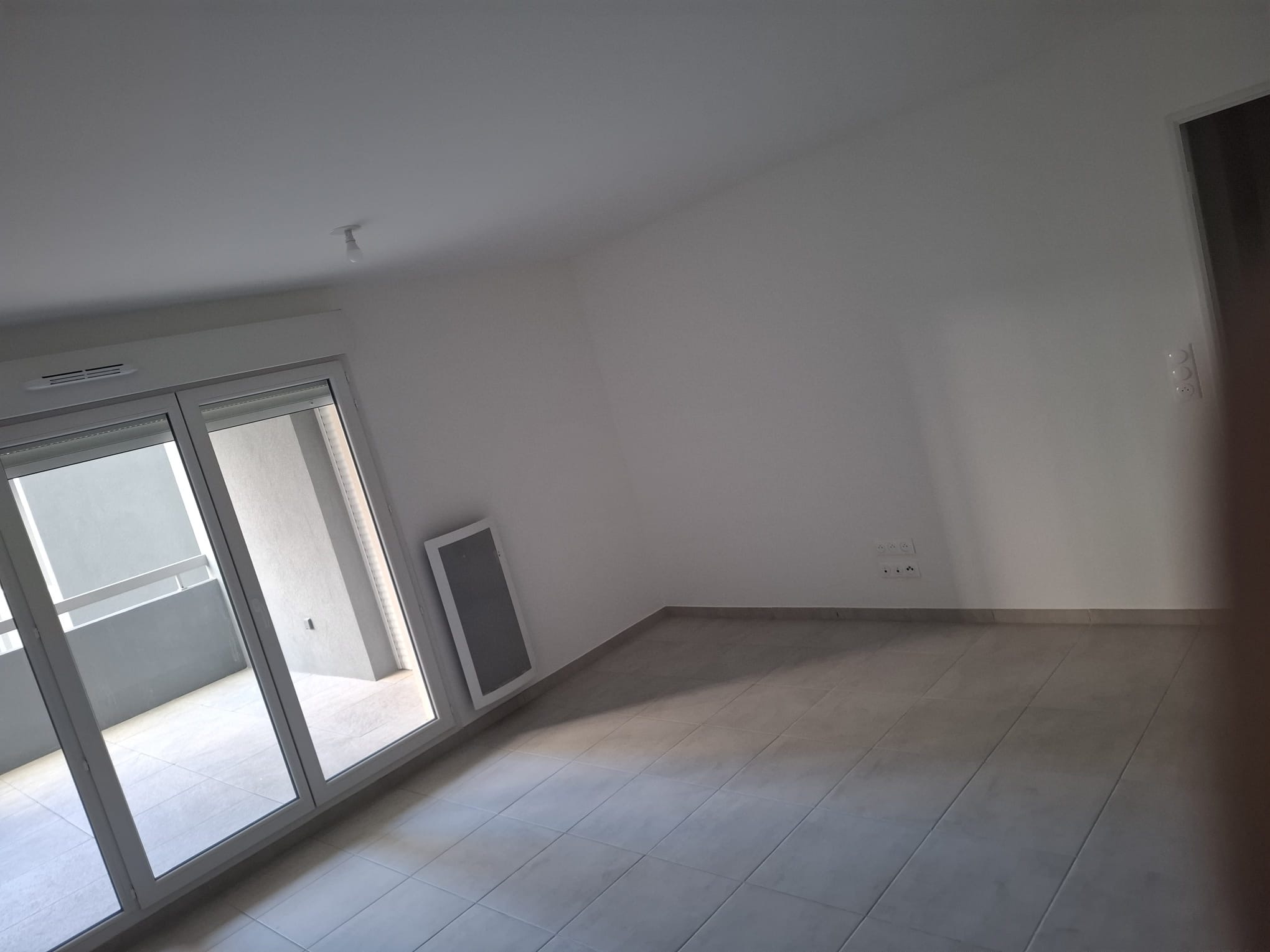 Débarras réalisé par Farah Débarras